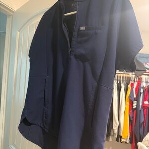 Figs Women’s Navy Blue Short Sleeve scrub top with zipper VGUC